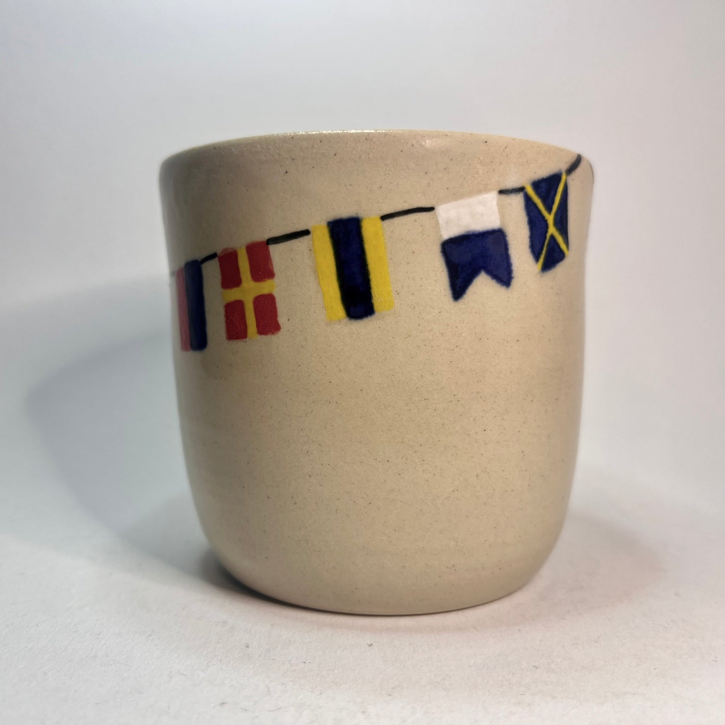 Koffiekopje morscode of seinvlaggetjes