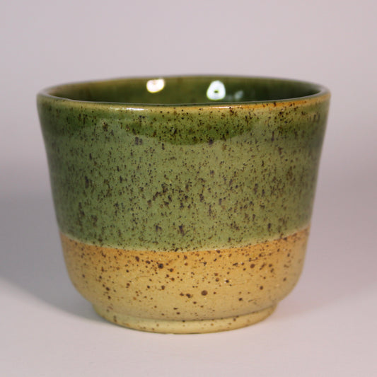 Koffiekopje zonder oor, groen met spikkel