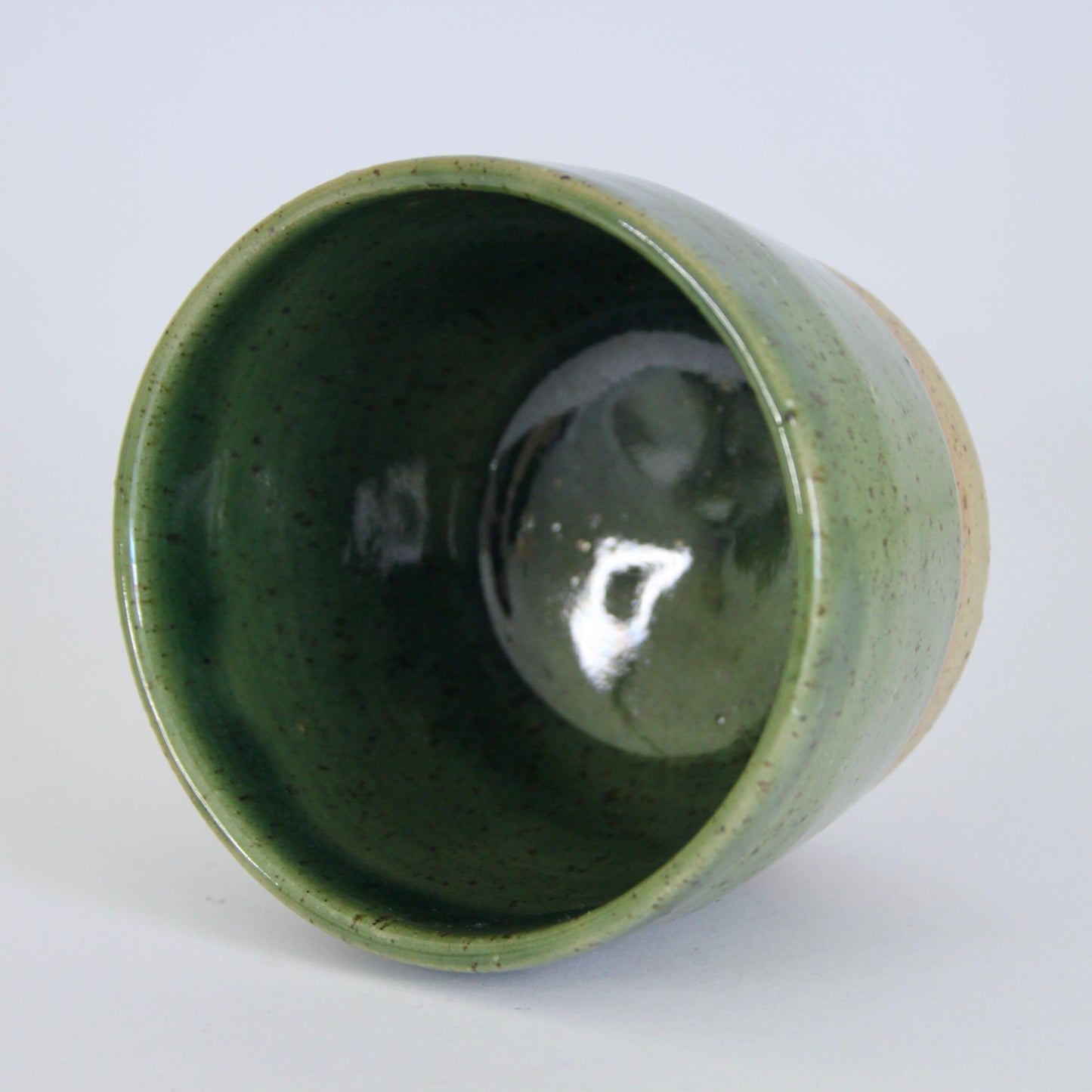 Koffiekopje Small zonder oor, groen met spikkel