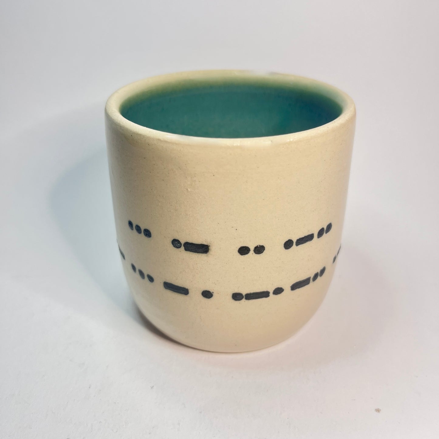 Koffiekopje morscode of seinvlaggetjes