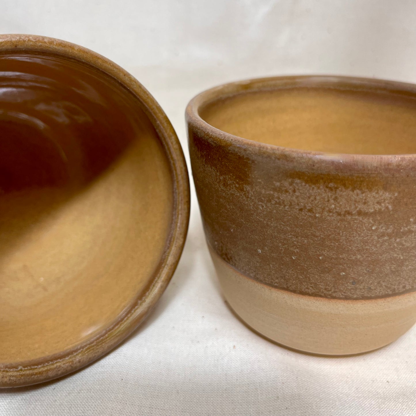Koffiekop caramel met lichte klei