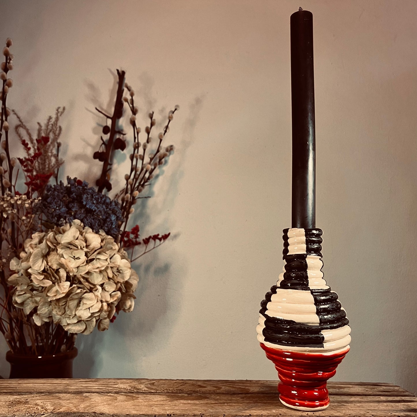 Kandelaar zwart/wit en rood