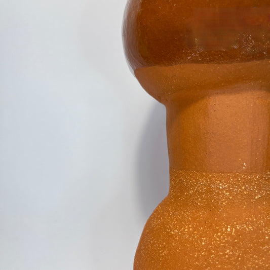 Vaas terracotta met vormen