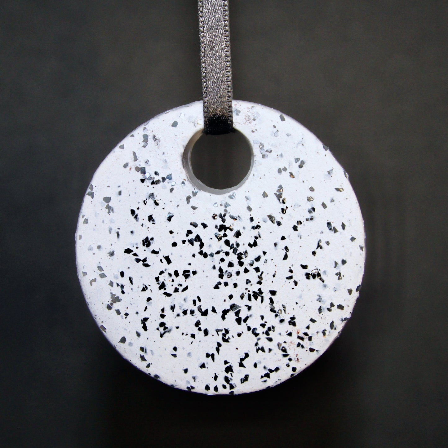 Kersthanger wit met glitters