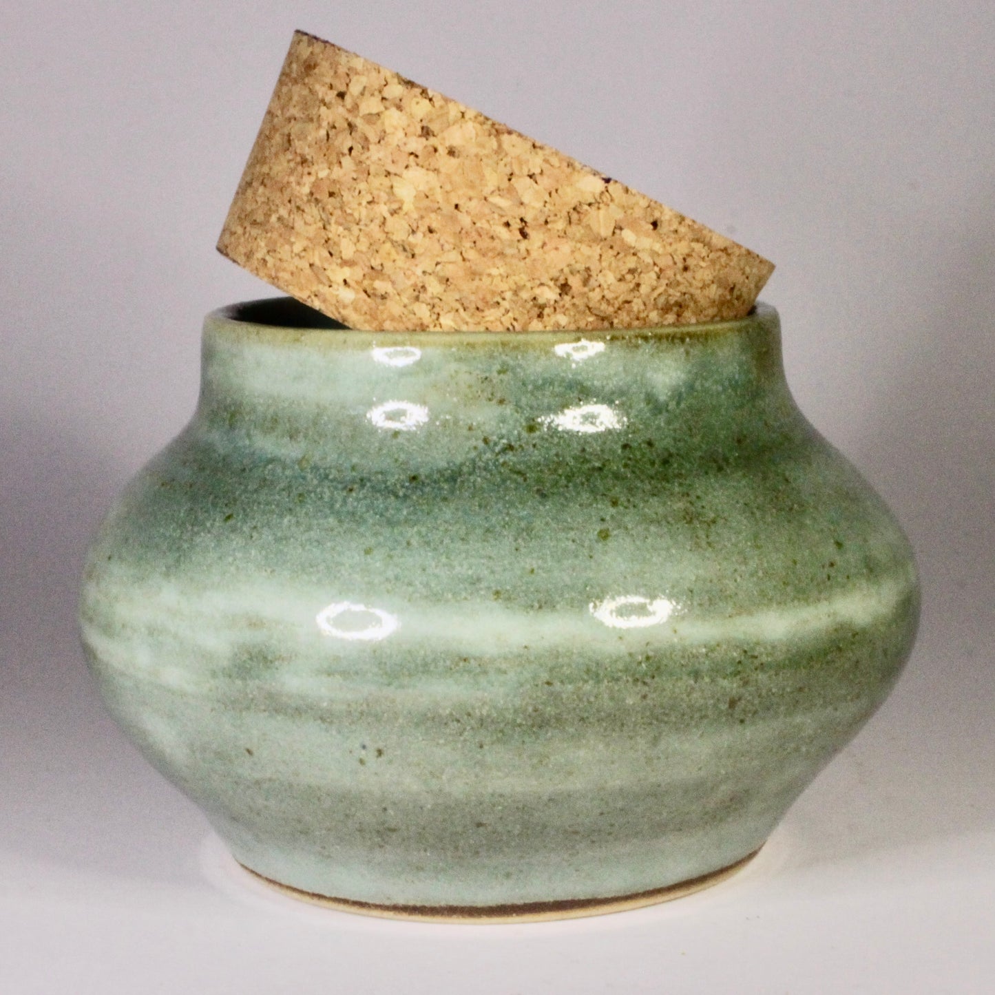 Voorraadpotje groen en wit met bondel