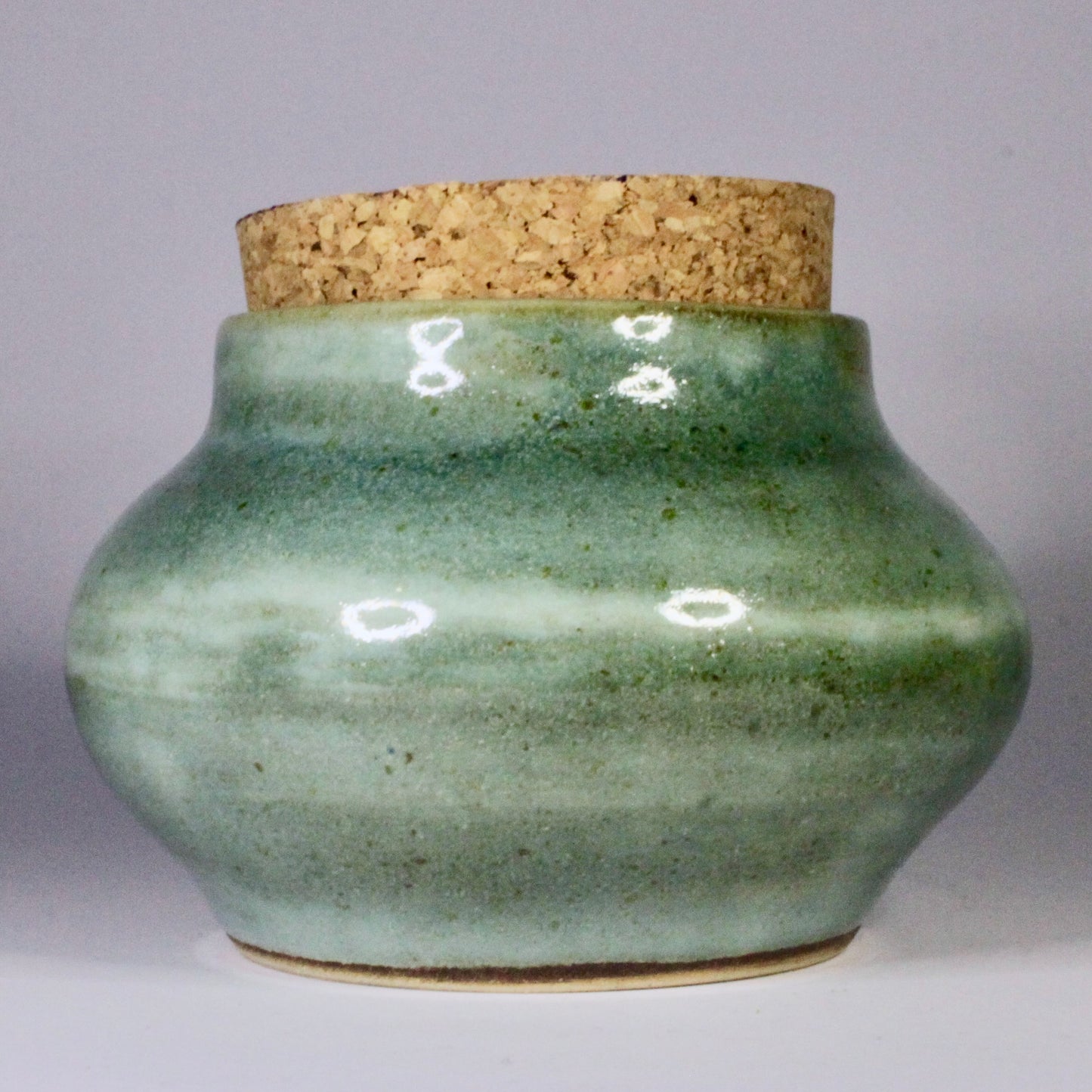 Voorraadpotje groen en wit met bondel