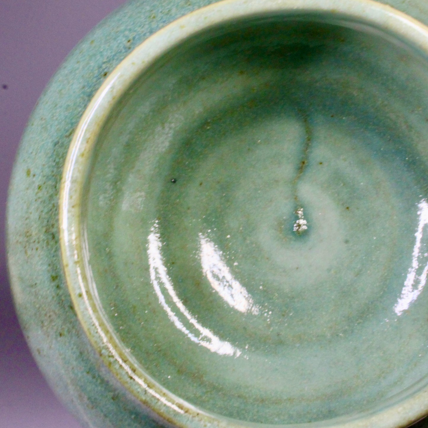 Voorraadpotje groen en wit met bondel