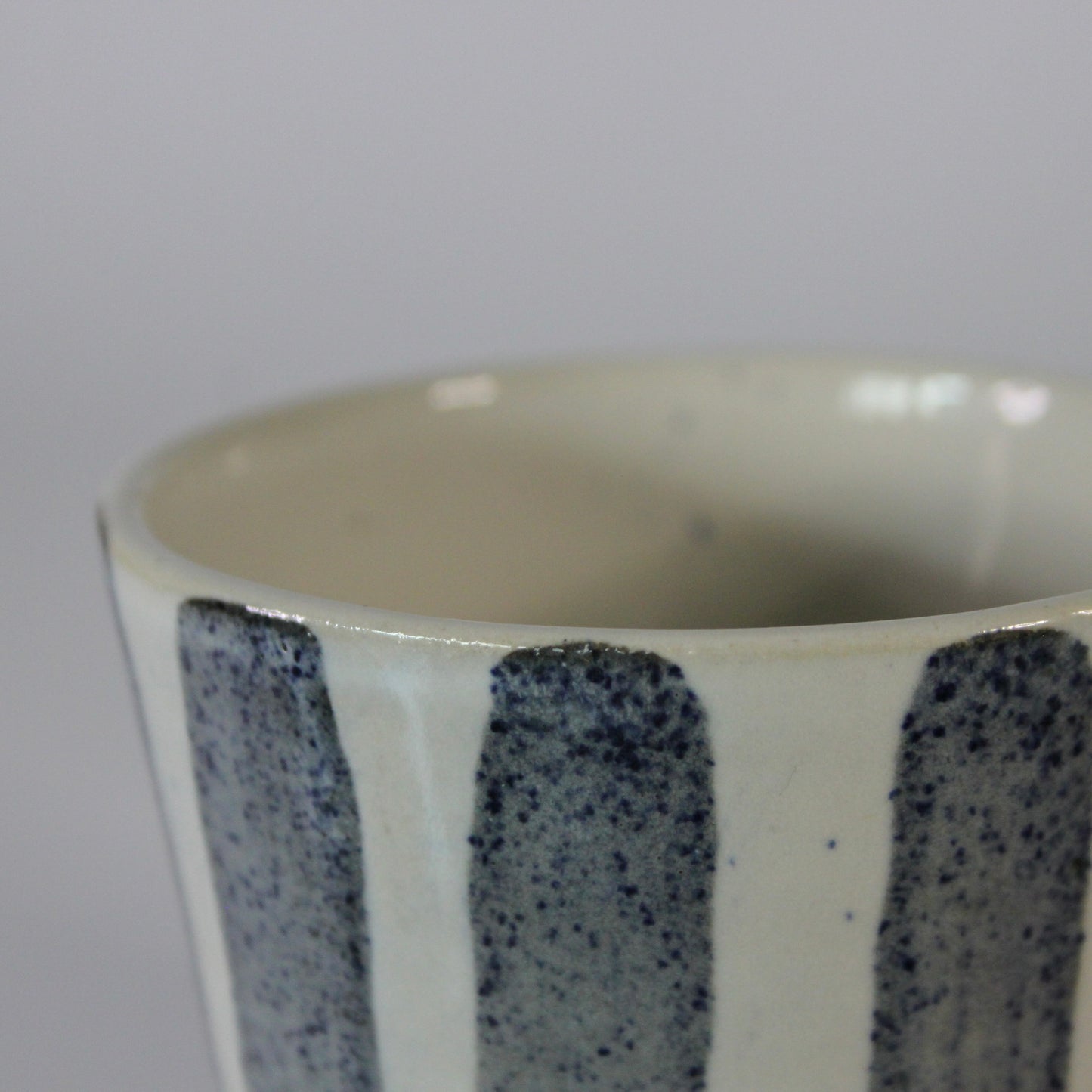 Koffiekopje gestreept zonder oor